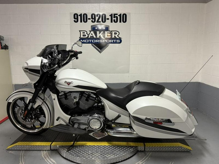 2016 Victory Motorcycles® Magnum® Black Crystal over Super Steel Gray