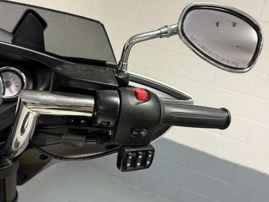 2016 Victory Motorcycles® Magnum® Black Crystal over Super Steel Gray