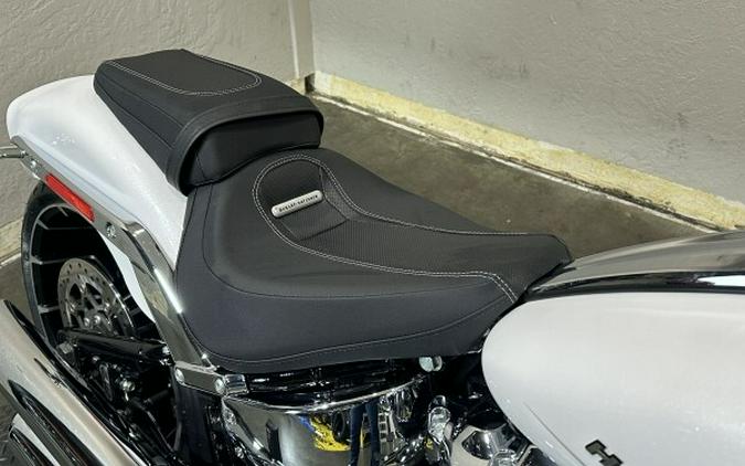 Harley-Davidson Breakout 117 2024 FXBR 84463348 WHITE ONYX PRL