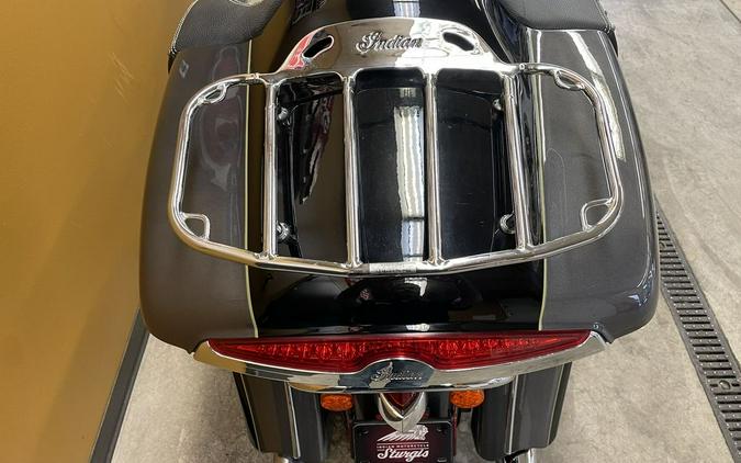 2017 Indian Motorcycle® Roadmaster® Steel Gray Over Thunder Black