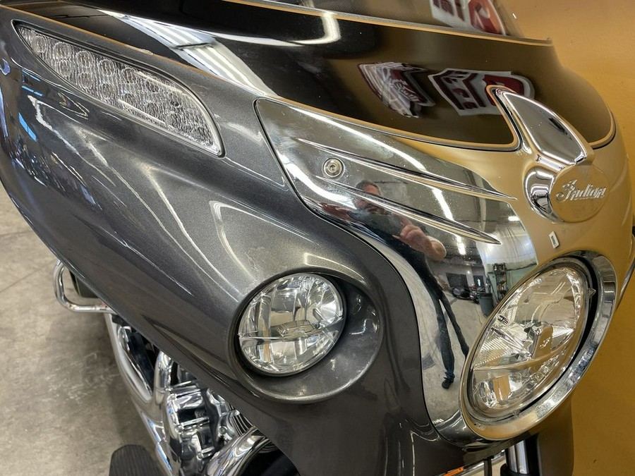 2017 Indian Motorcycle® Roadmaster® Steel Gray Over Thunder Black