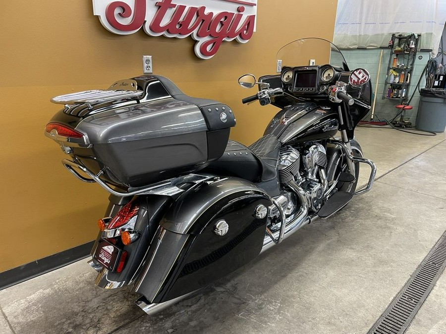 2017 Indian Motorcycle® Roadmaster® Steel Gray Over Thunder Black