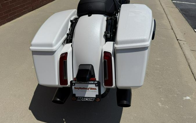 FLTRX 2025 Road Glide®