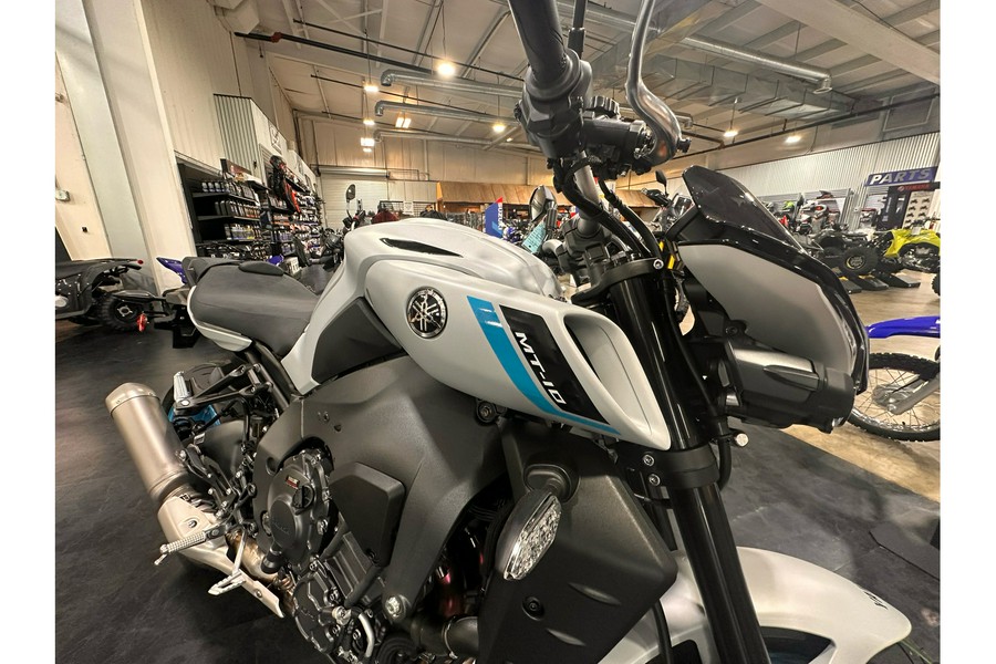 2025 Yamaha MT-10