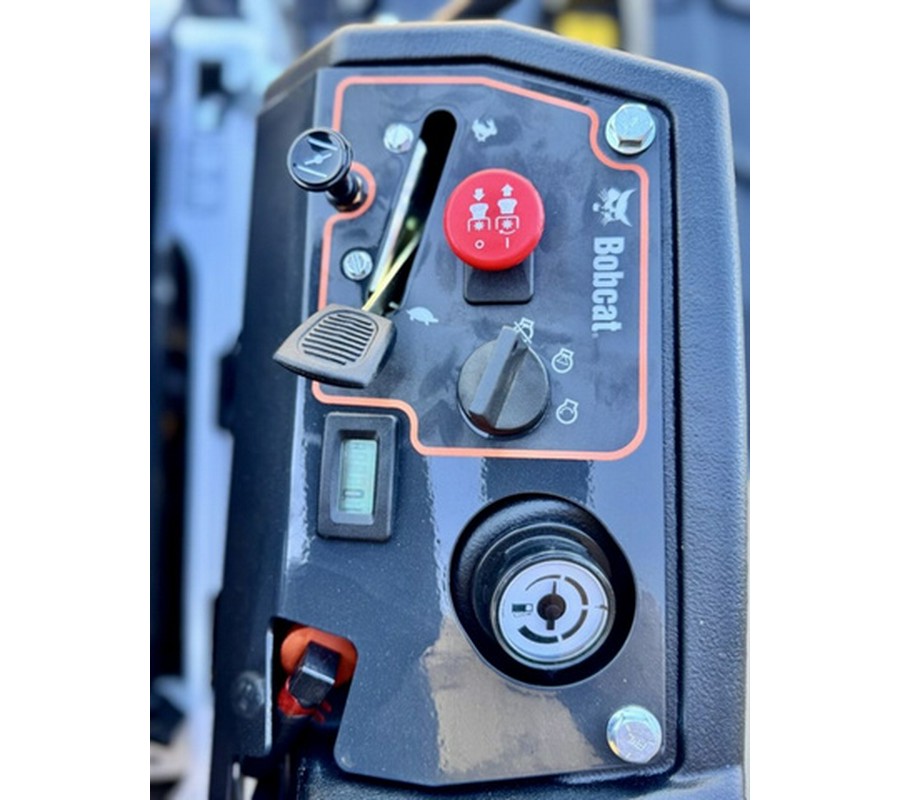 2026 Bobcat ZT5000 Zero-Turn Mower 52 Deck