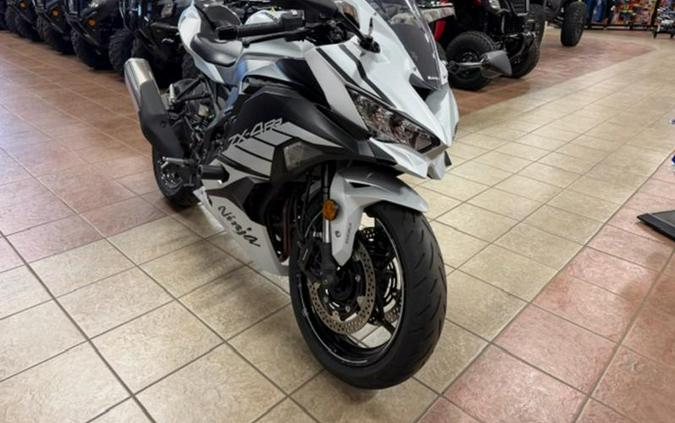 2025 Kawasaki NINJA® ZX™-4RR ABS