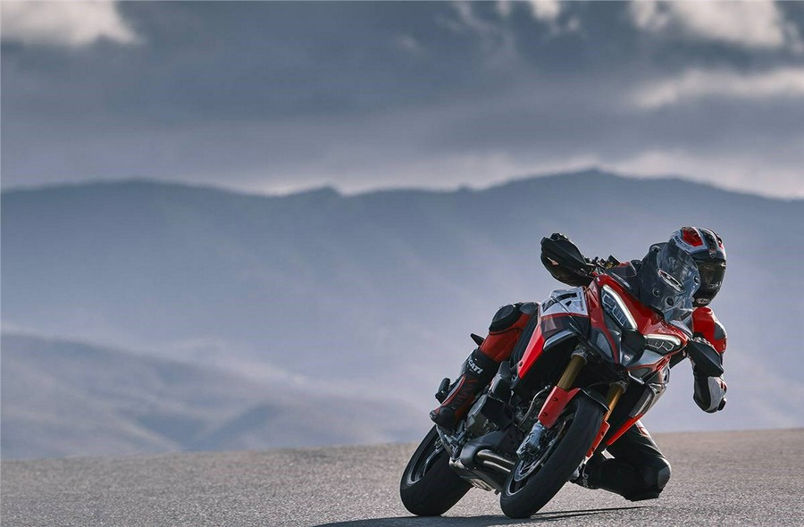 2023 Ducati Multistrada V4 Pikes Peak