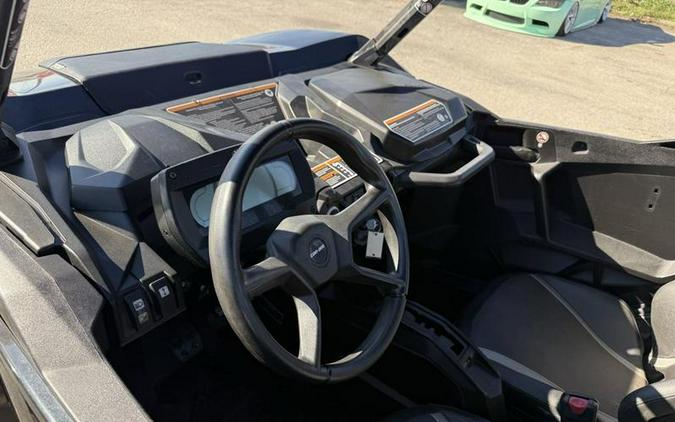 2024 Can-Am® Commander XT 700