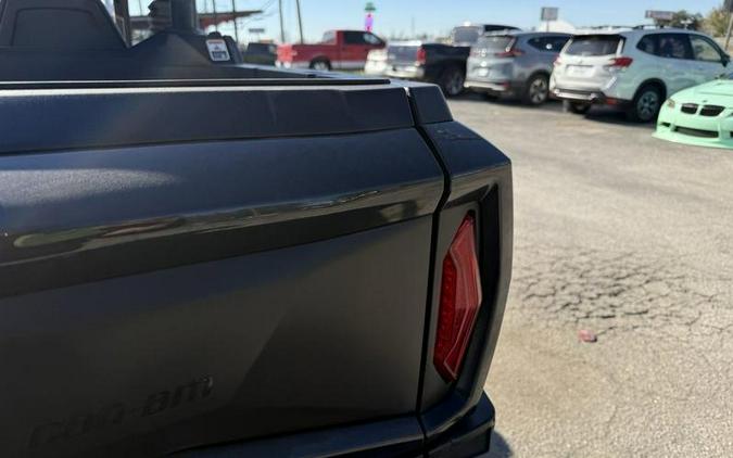 2024 Can-Am® Commander XT 700