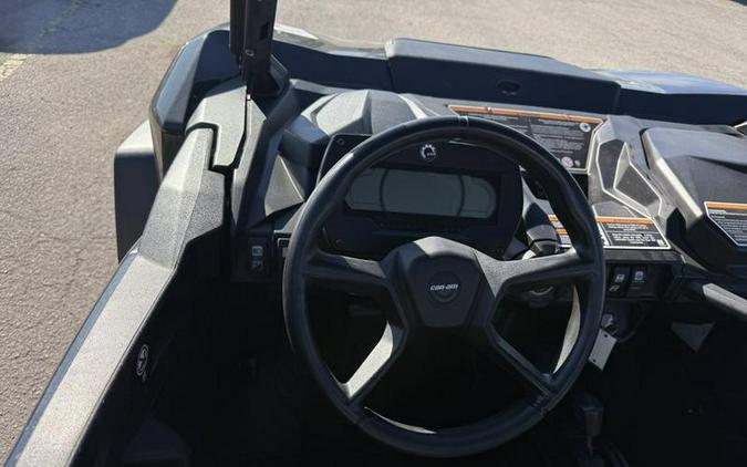 2024 Can-Am® Commander XT 700