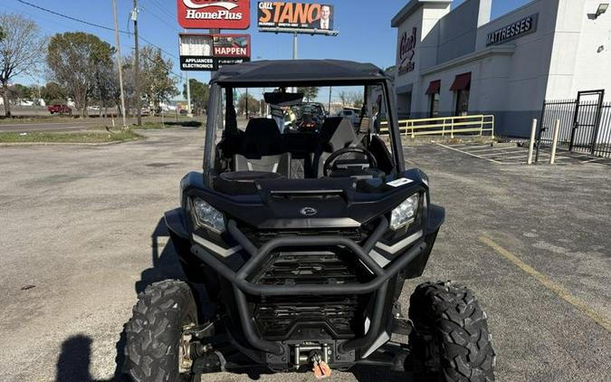 2024 Can-Am® Commander XT 700
