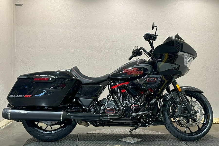 Harley-Davidson CVO™ Road Glide® ST 2024 FLTRXSTSE 84463362 RAVEN METALLIC