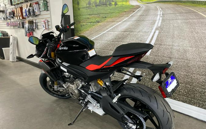 2026 Aprilia Tuono 660 Factory
