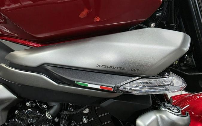 2026 Ducati XDiavel V4 Burning Red