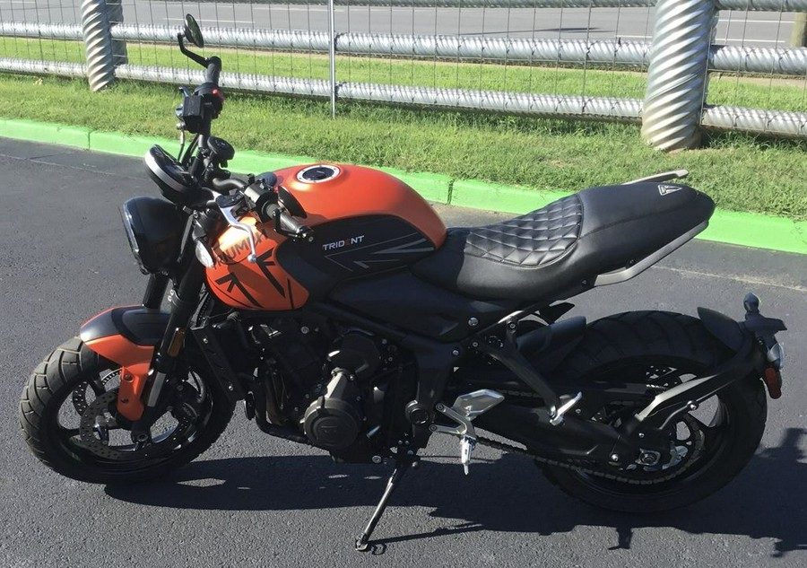 2023 Triumph Trident 660 Matte Baja Orange / Matte Storm Grey