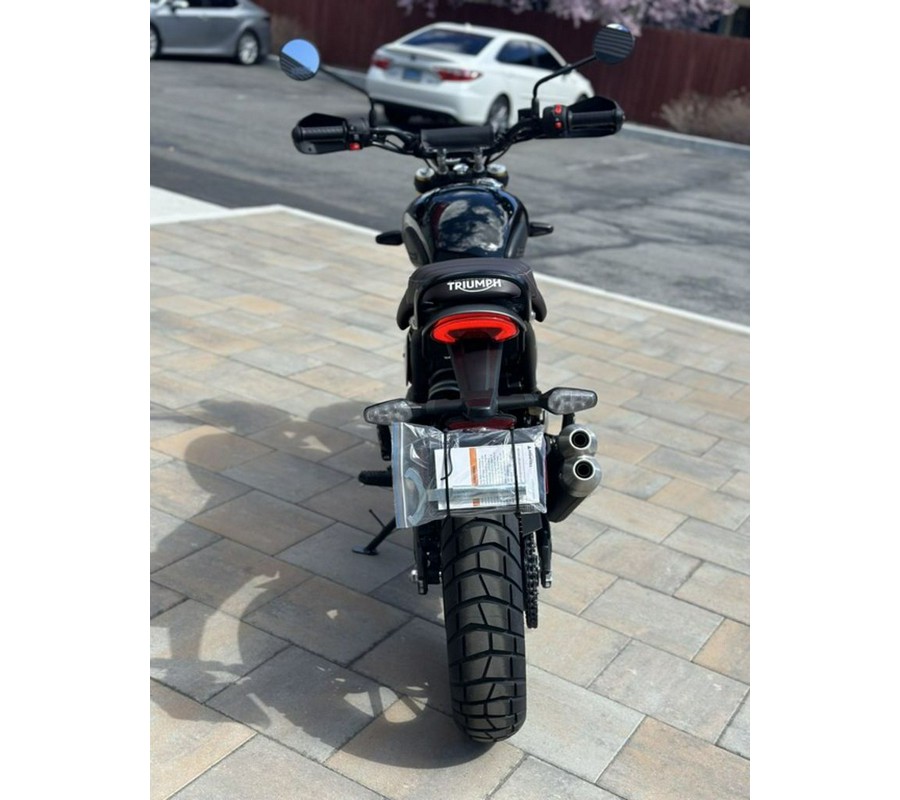 2025 Triumph Scrambler 400 X Phantom Black / Silver Ice