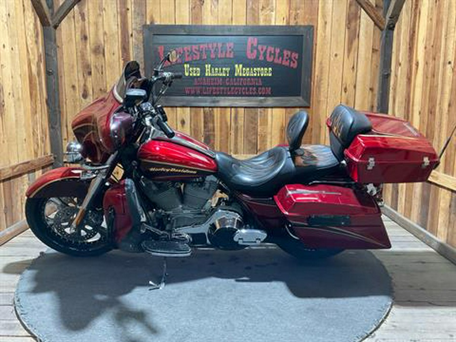 2005 Harley-Davidson FLHTCSE2 Screamin' Eagle® Electra Glide® 2