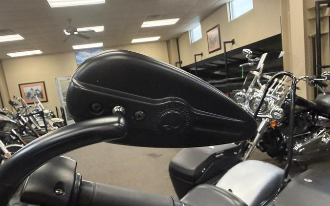 2020 Harley-Davidson® FLSL - Softail® Softail Slim®