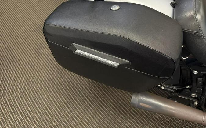 2020 Harley-Davidson® FLSL - Softail® Softail Slim®