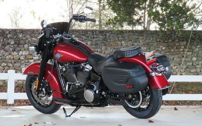 2026 Harley-Davidson Softail FLHC - Heritage Classic
