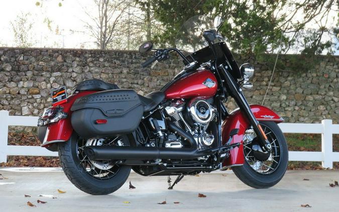 2026 Harley-Davidson Softail FLHC - Heritage Classic