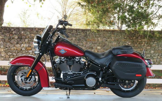2026 Harley-Davidson Softail FLHC - Heritage Classic