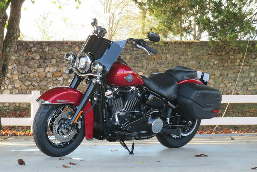 2026 Harley-Davidson Softail FLHC - Heritage Classic
