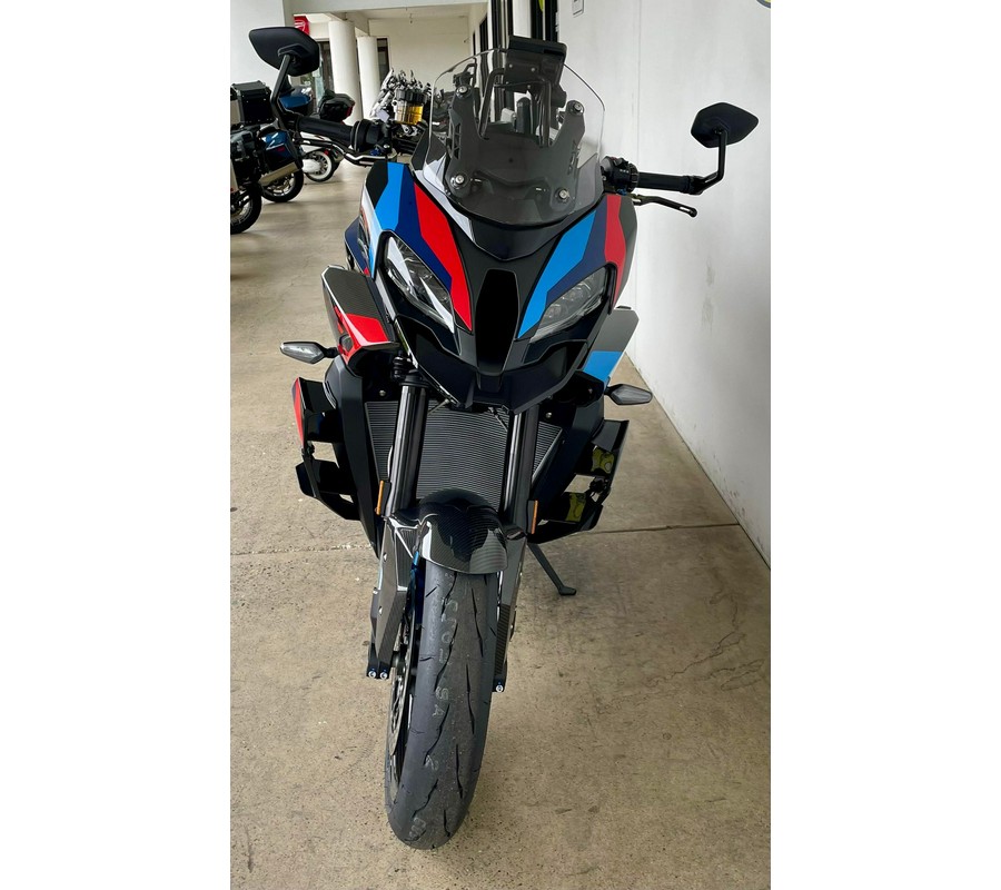 2025 BMW M1000XR