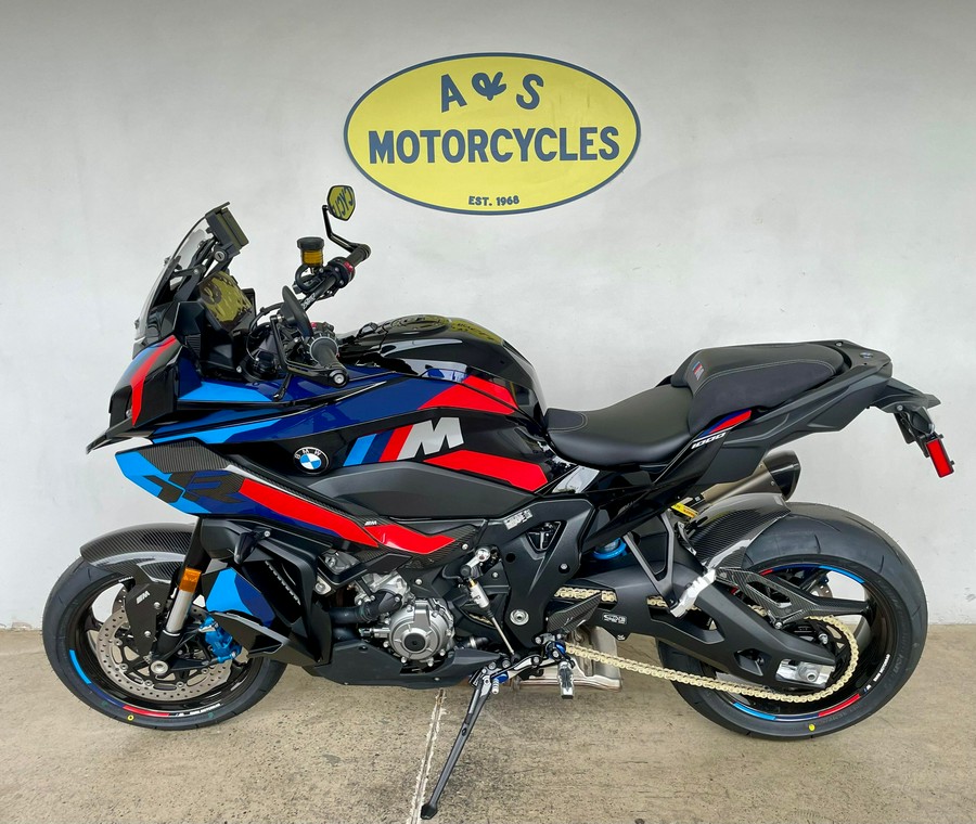 2025 BMW M1000XR