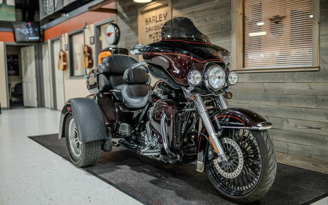 2011 Tri Glide Ultra Classic (FLHTCUTG)