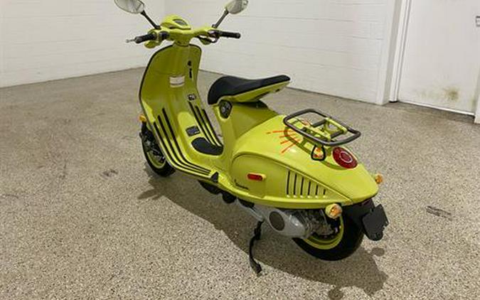 2023 Vespa 946 10 Anniversario 150