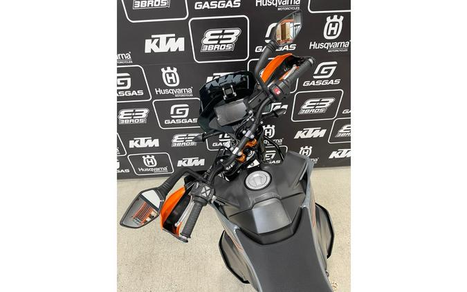 2021 KTM 890 ADVENTURE