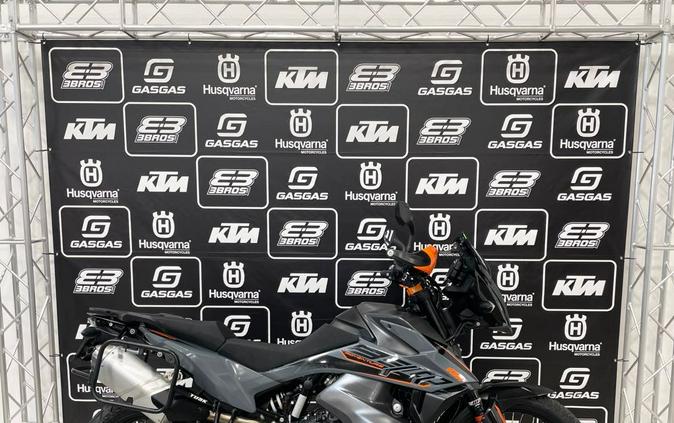 2021 KTM 890 ADVENTURE