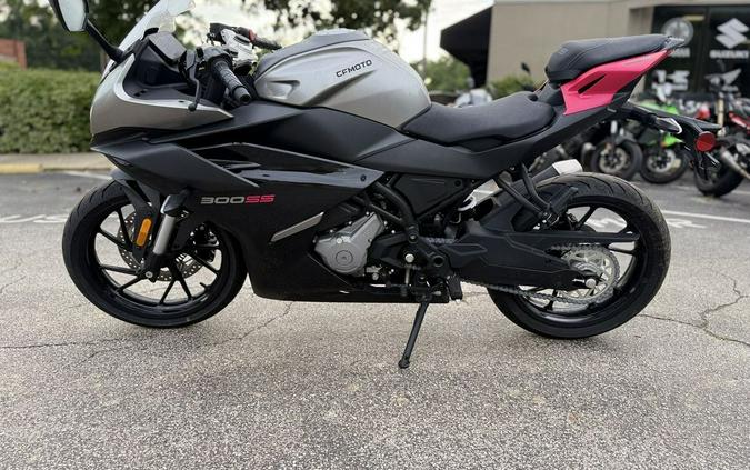 2025 CFMOTO 300SS
