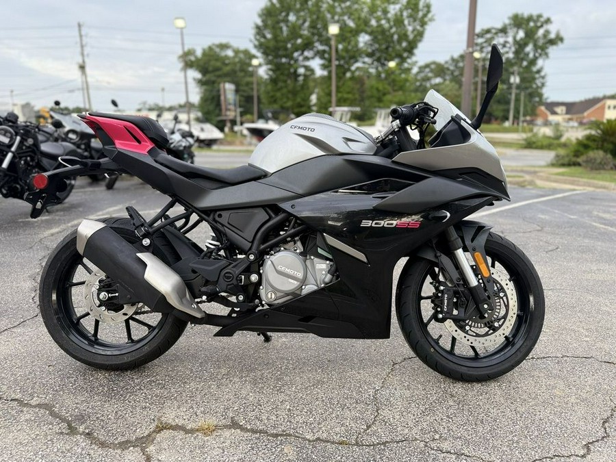 2025 CFMOTO 300SS