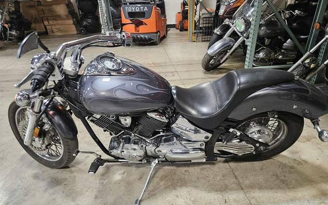 2005 Yamaha V Star 1100 Custom
