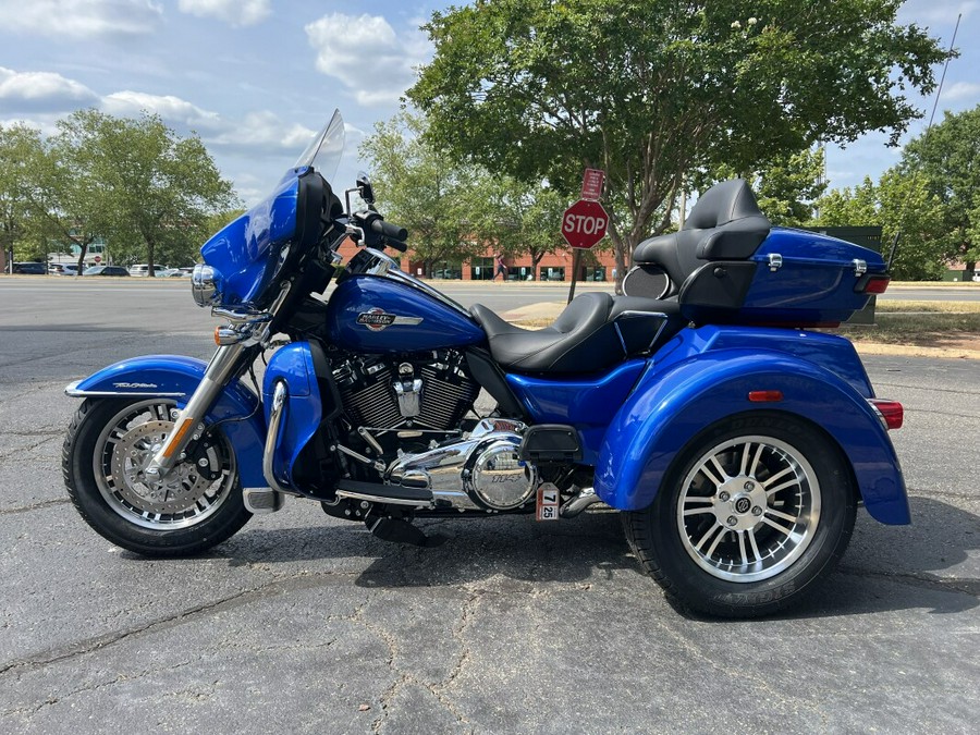 2024 FLHTCUTG Tri Glide Ultra