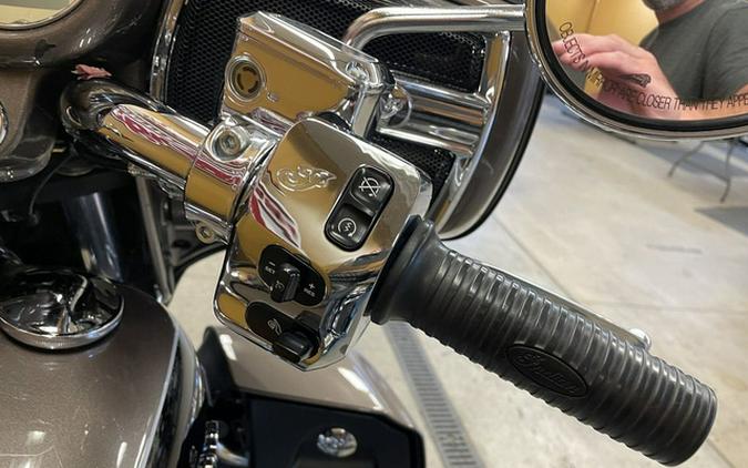 2018 Indian Roadmaster ABS Polish.Bronze Over Thund.Black WS