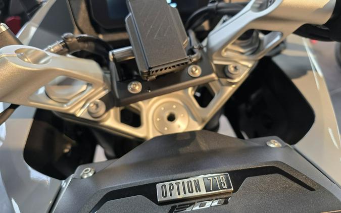 2026 BMW R 1300 RS
