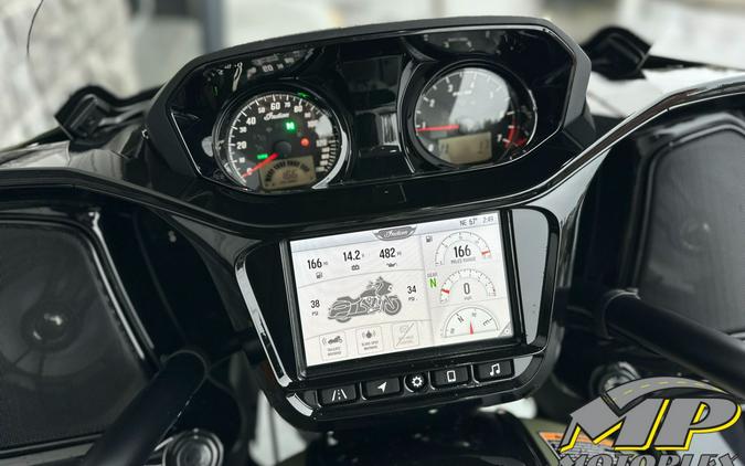 2025 Indian Motorcycle Challenger® Dark Horse® 112