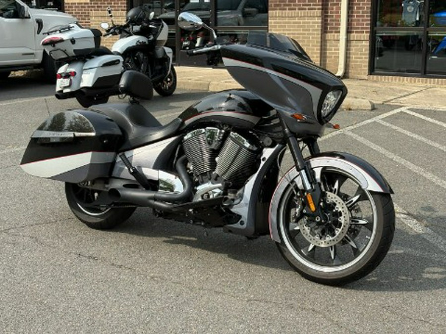 2016 Victory Magnum