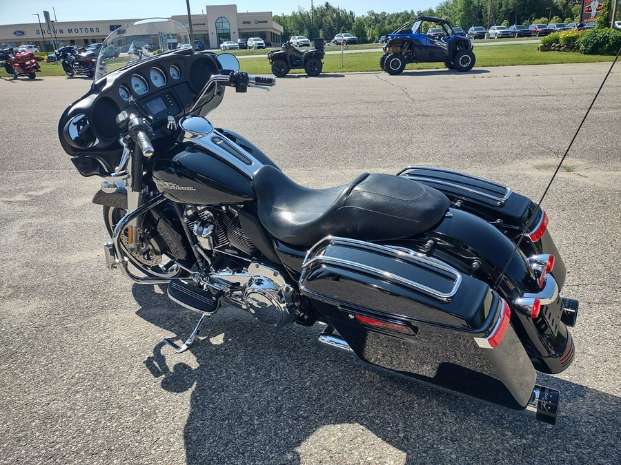 2017 Harley-Davidson® FLHX Street Glide®