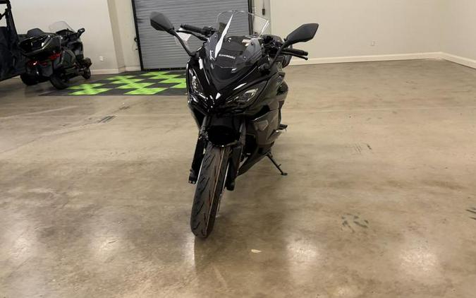 2025 Kawasaki Ninja 1100SX