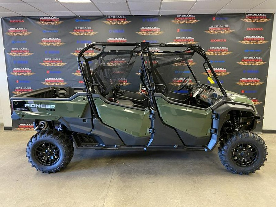 2023 Honda® Pioneer 1000-6 Deluxe Crew