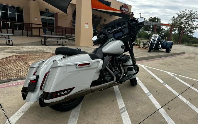 2020 Harley-Davidson CVO™ Street Glide®