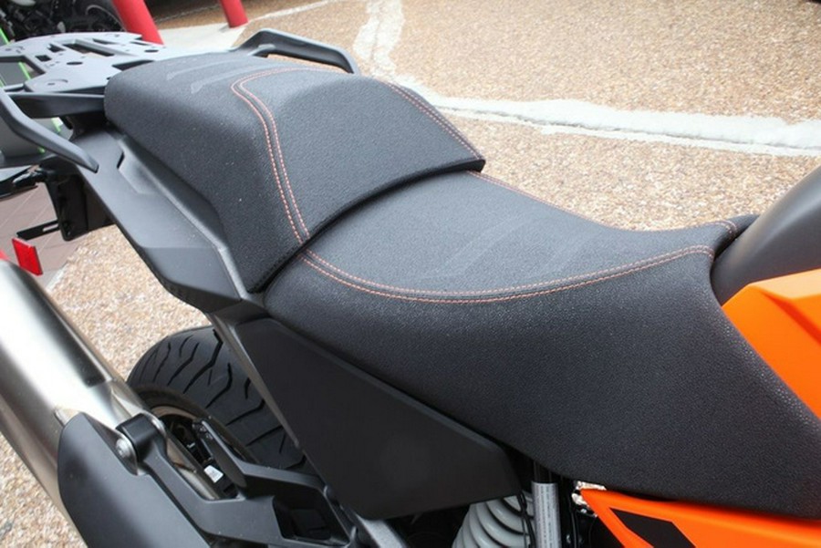 2027 KTM 1390 Super Adventure S EVO