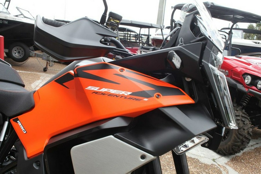 2027 KTM 1390 Super Adventure S EVO