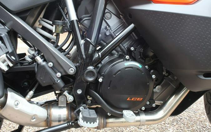 2027 KTM 1390 Super Adventure S EVO