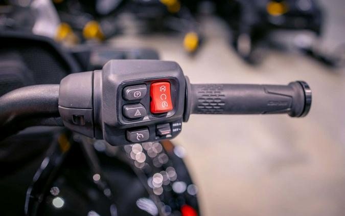 2025 Can-Am® Spyder F3 Limited Platine Wheels