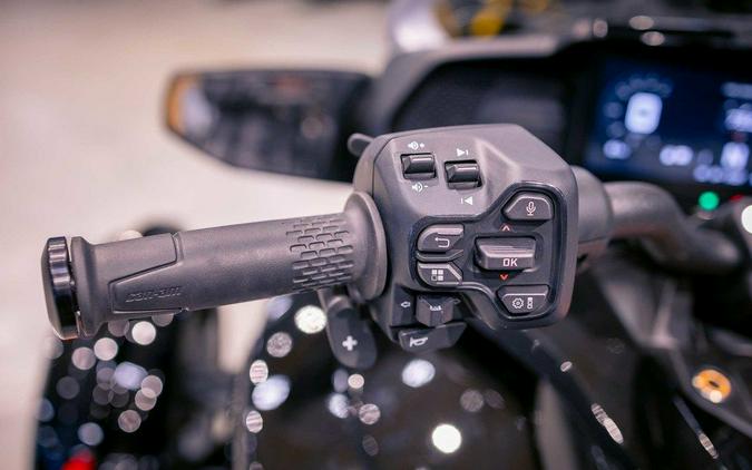 2025 Can-Am® Spyder F3 Limited Platine Wheels